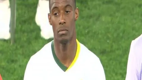 《解码英超焦点：纽卡对埃基蒂克的追求与伊萨克转会背后的惊人巧合》_直播盛宴